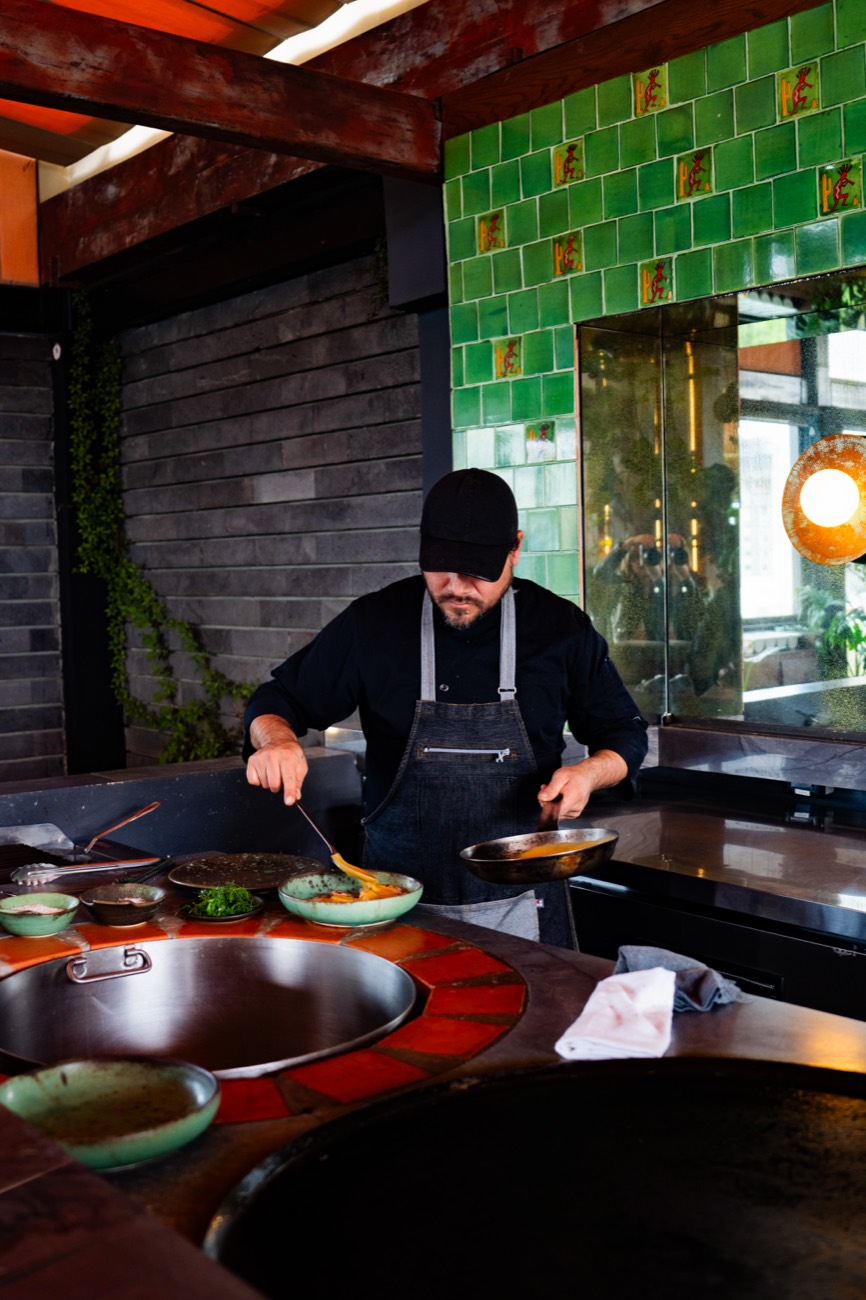 La cocina de Altanera al fuego